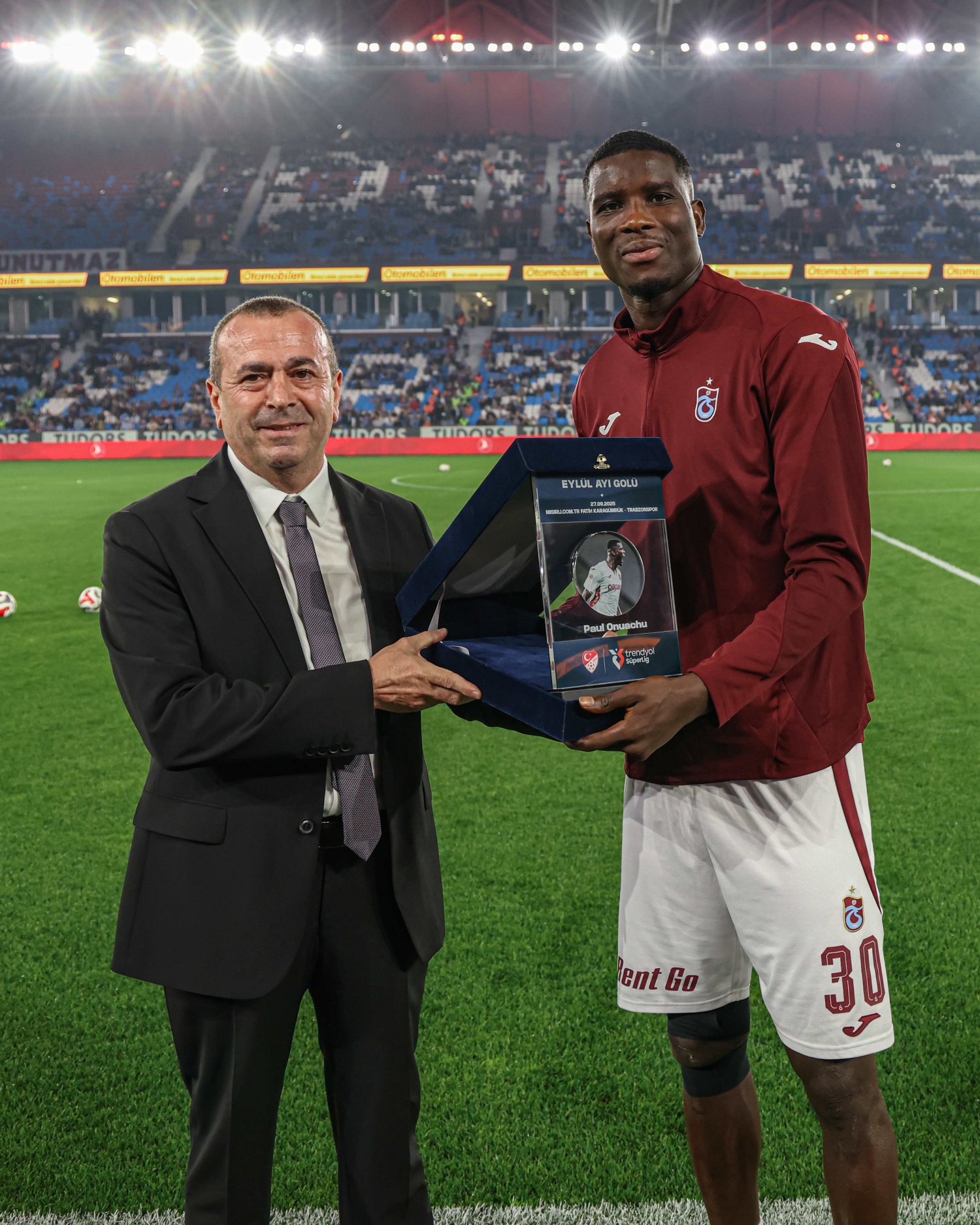 onuachu ayın golü kazananı